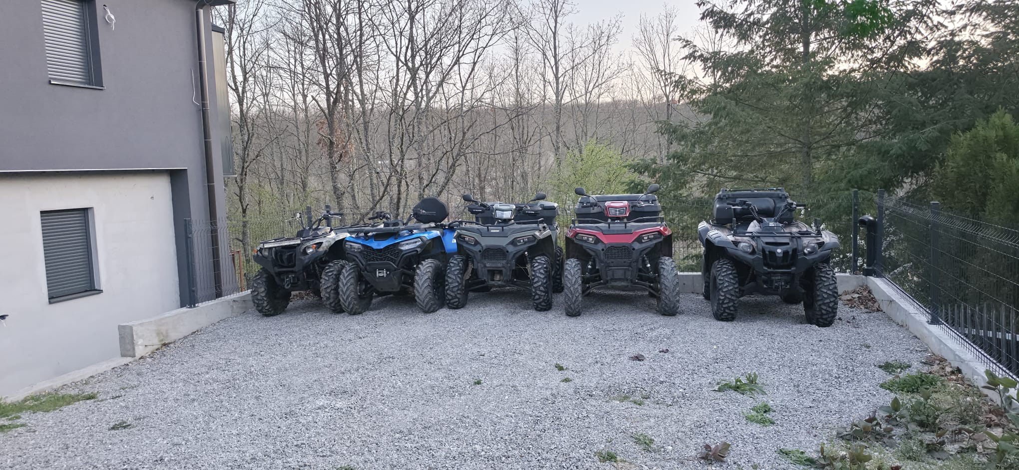 Motorët gati